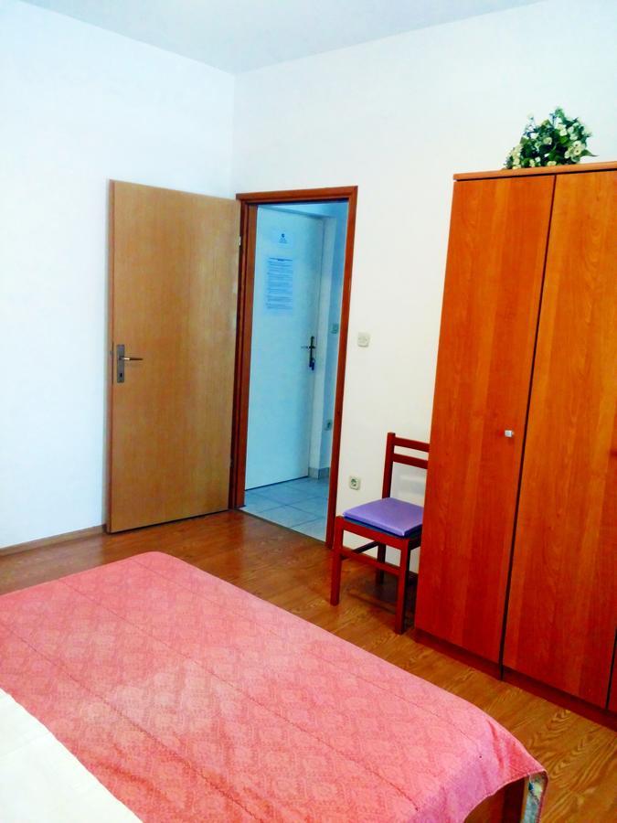 Apartments Eugen Pedisic Turanj Exterior foto